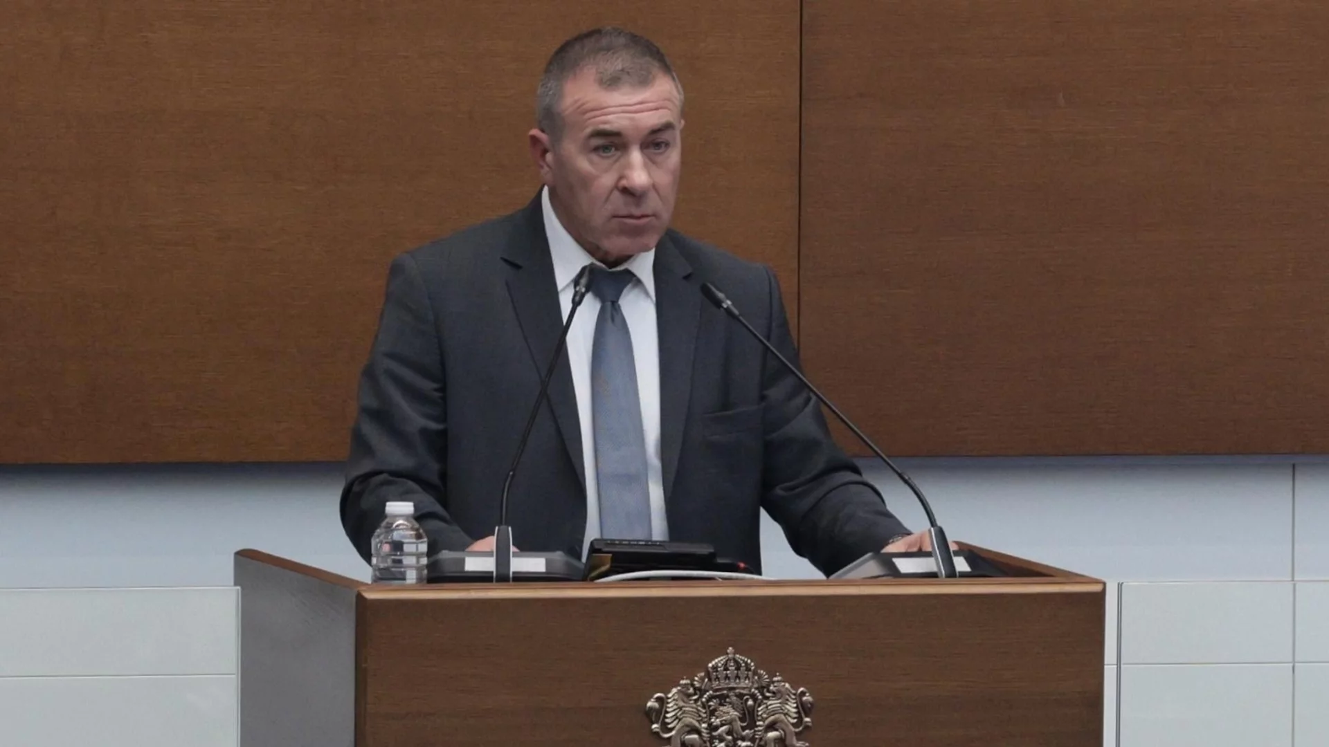 След изслушването в НС: Йотова подписа уволнението на главния секретар на МВР