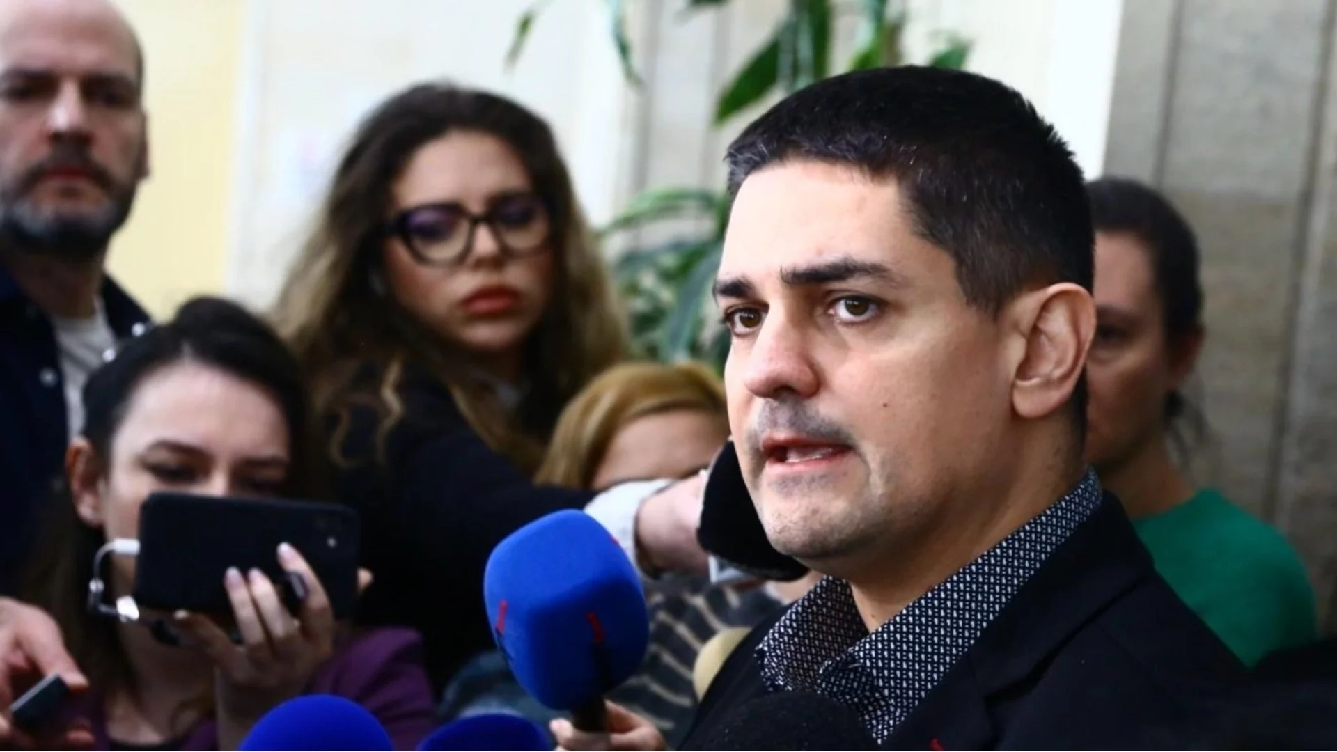 Радостин Василев избухна срещу назначението на Бербатов в кабинета на Гюров