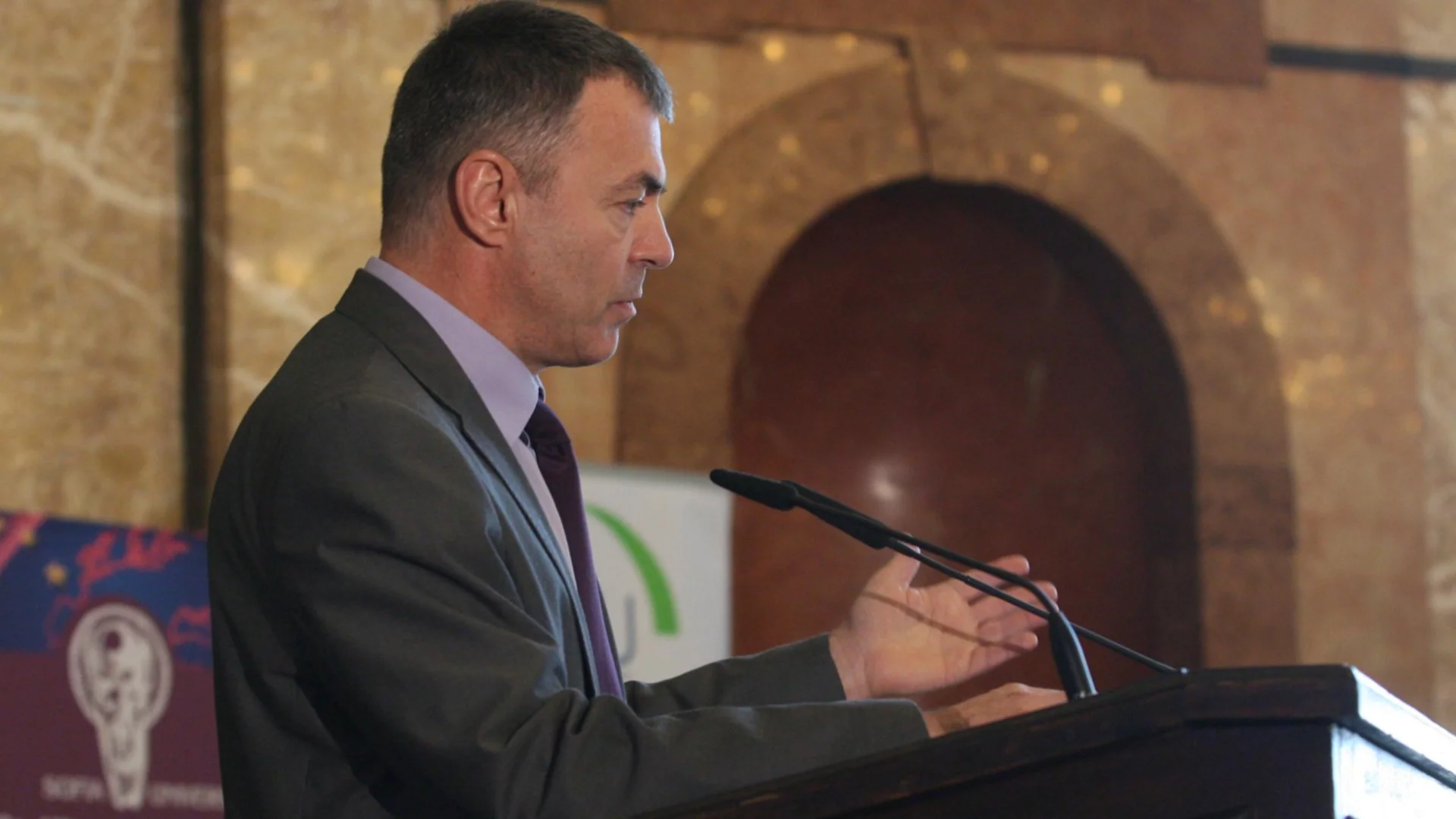 Второ четене в комисия за закона за образованието, Игнатов иска разтоварване на учебните програми