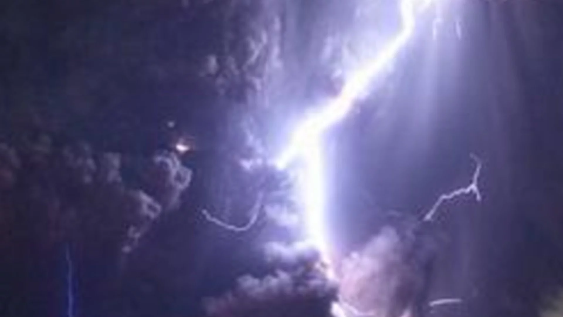 Двегодишно дете загина при токов удар в Ботевград