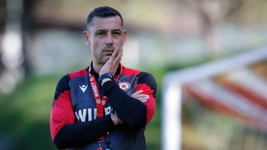 Не е за парите: Любимец на Александър Томаш остава в борещ се за оцеляване тим