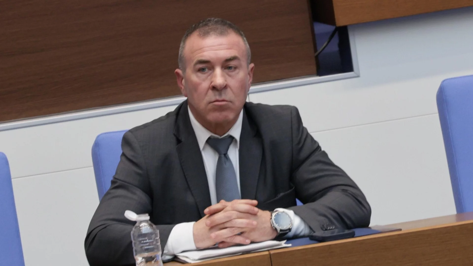 Фарсовото изслушване: Супер работа свърши Тошко Йорданов, докато дири телесни течности. Разобличи как се е управлявало МВР до момента