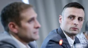 Срещу каква сума Бербатов се съгласи да помага на премиера?