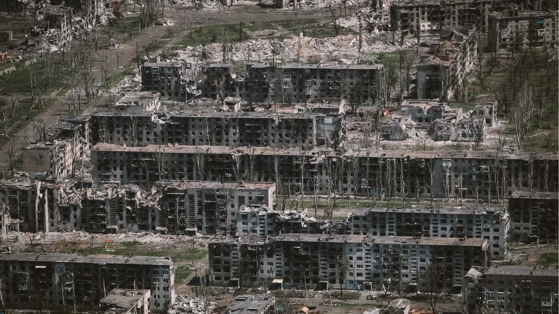 "Освобождение" в стил "Путин": Няма дори котки по улиците (ВИДЕО)