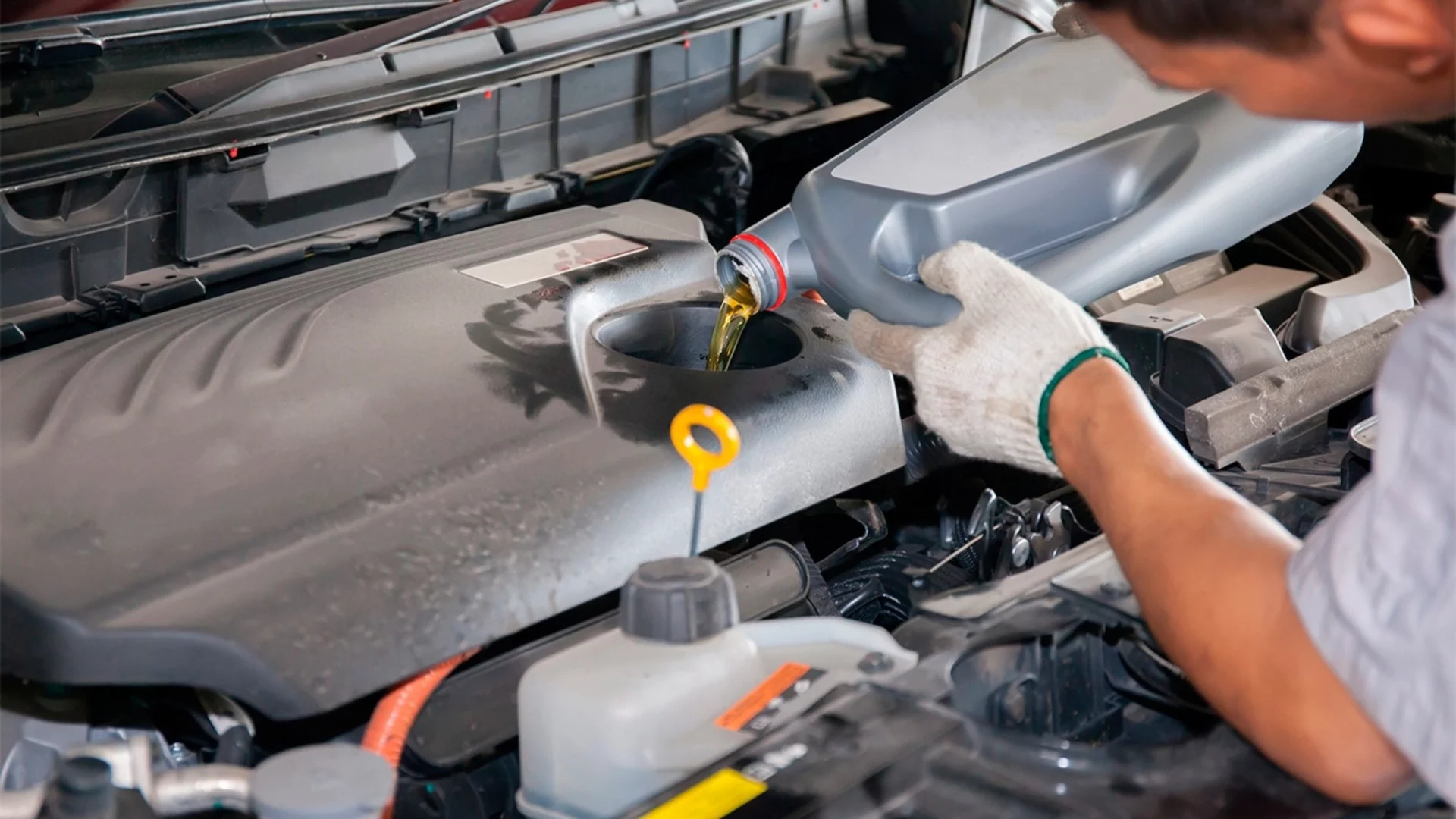 Защо дори при смяна на масло на 10 000 км двигателят може да „умре“