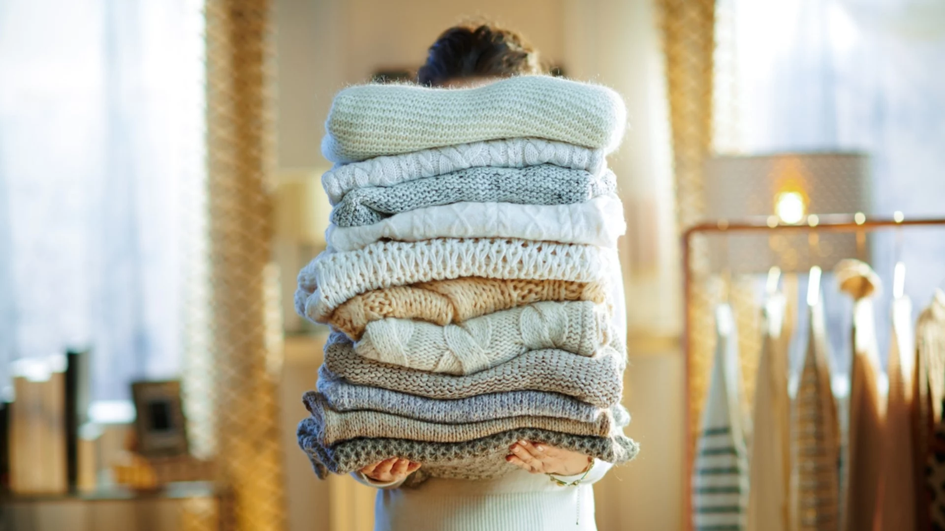 Кои са основните разлики между съхранение на дрехи в гардероб и във вакуумни торби