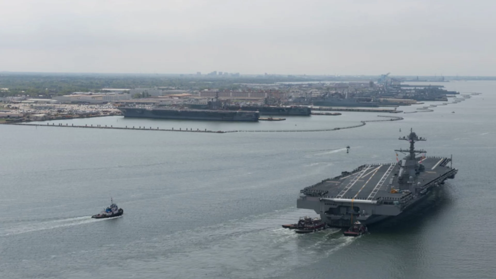 Руски дрон предизвика най-големия европейски самолетоносач. Система NASAMS идва да пази второто най-голямо пристанище в ЕС 