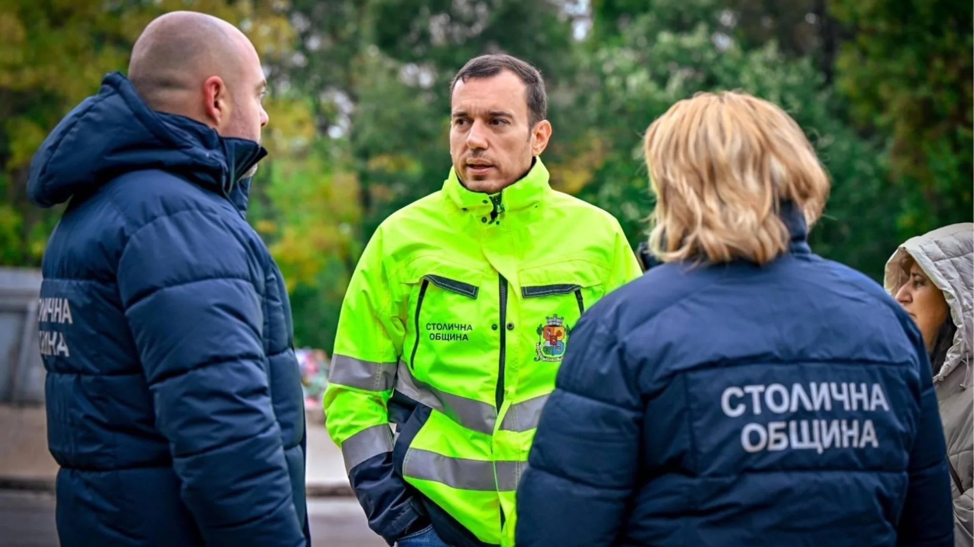 ВАС удари по Терзиев за боклука в София