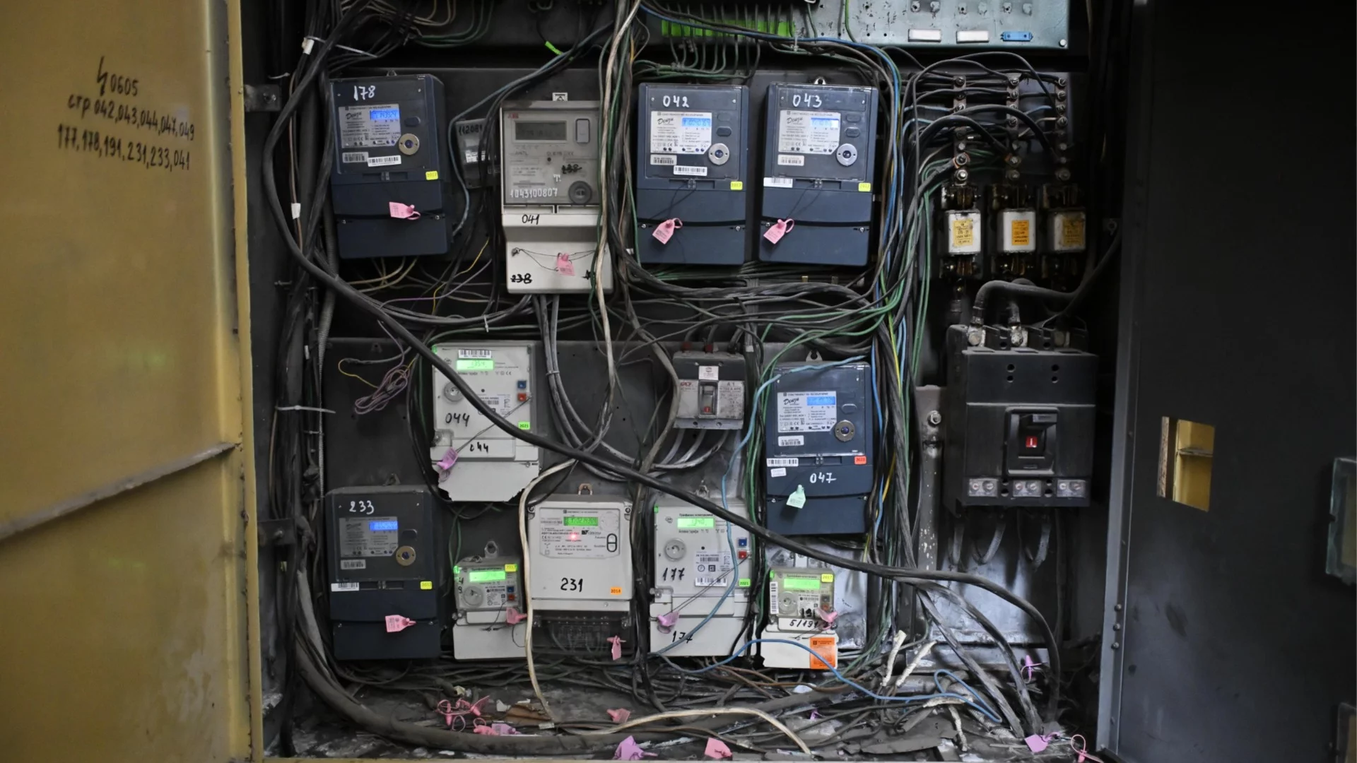 Абсурд в Русе: Затворено заведение с хиляди евро сметка за ток