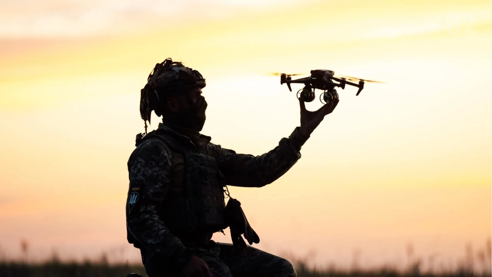 Уникален завод, поддържащ войната на Путин, остава затворен почти година след украинските удари (ВИДЕО)