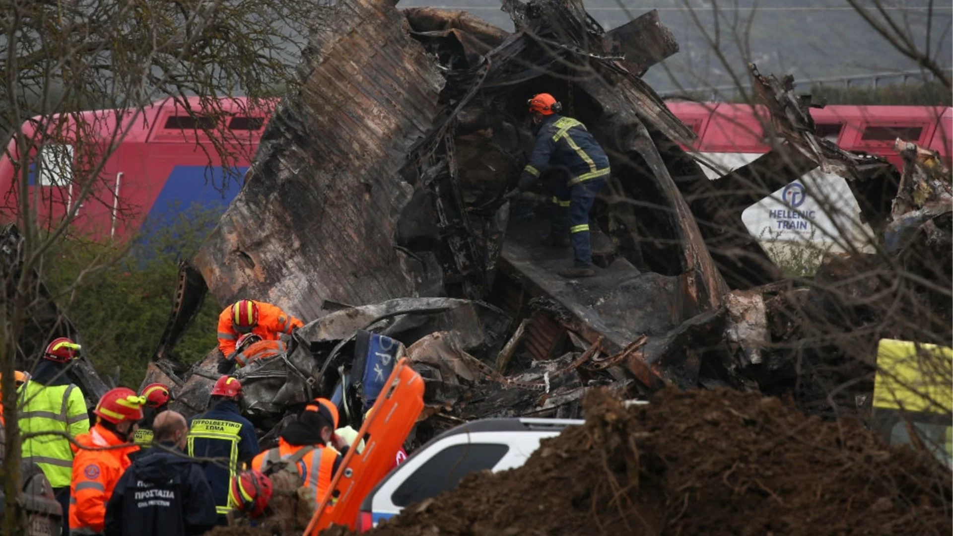 Три години от жп трагедията в Гърция: Стачки и митинги в цяла страна