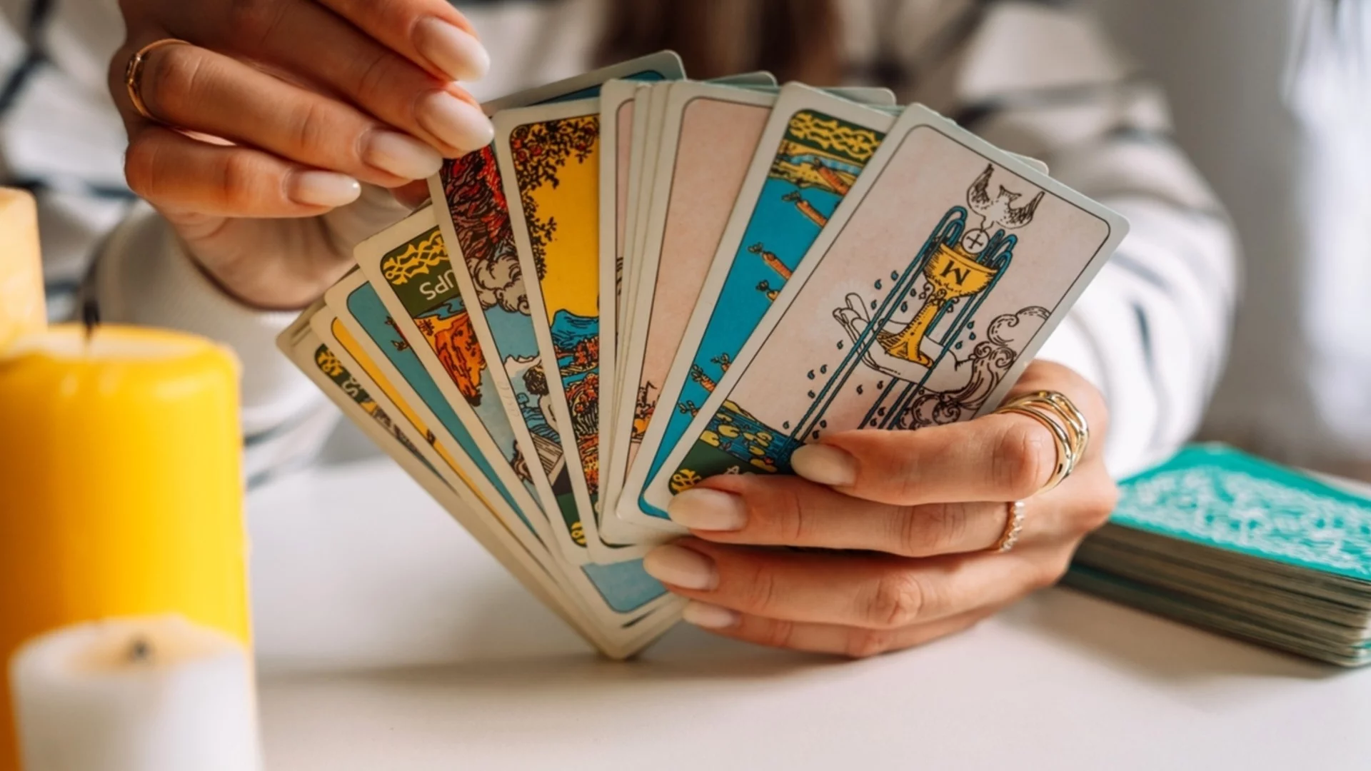 Хороскоп за днес, 2 март: Понеделник подрежда картите на Близнаците, но разбърква колодата на Рибите