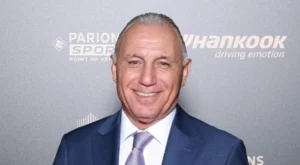 ВИЦ НА ДЕНЯ: Христо Стоичков влиза в ресторант и си поръчва...