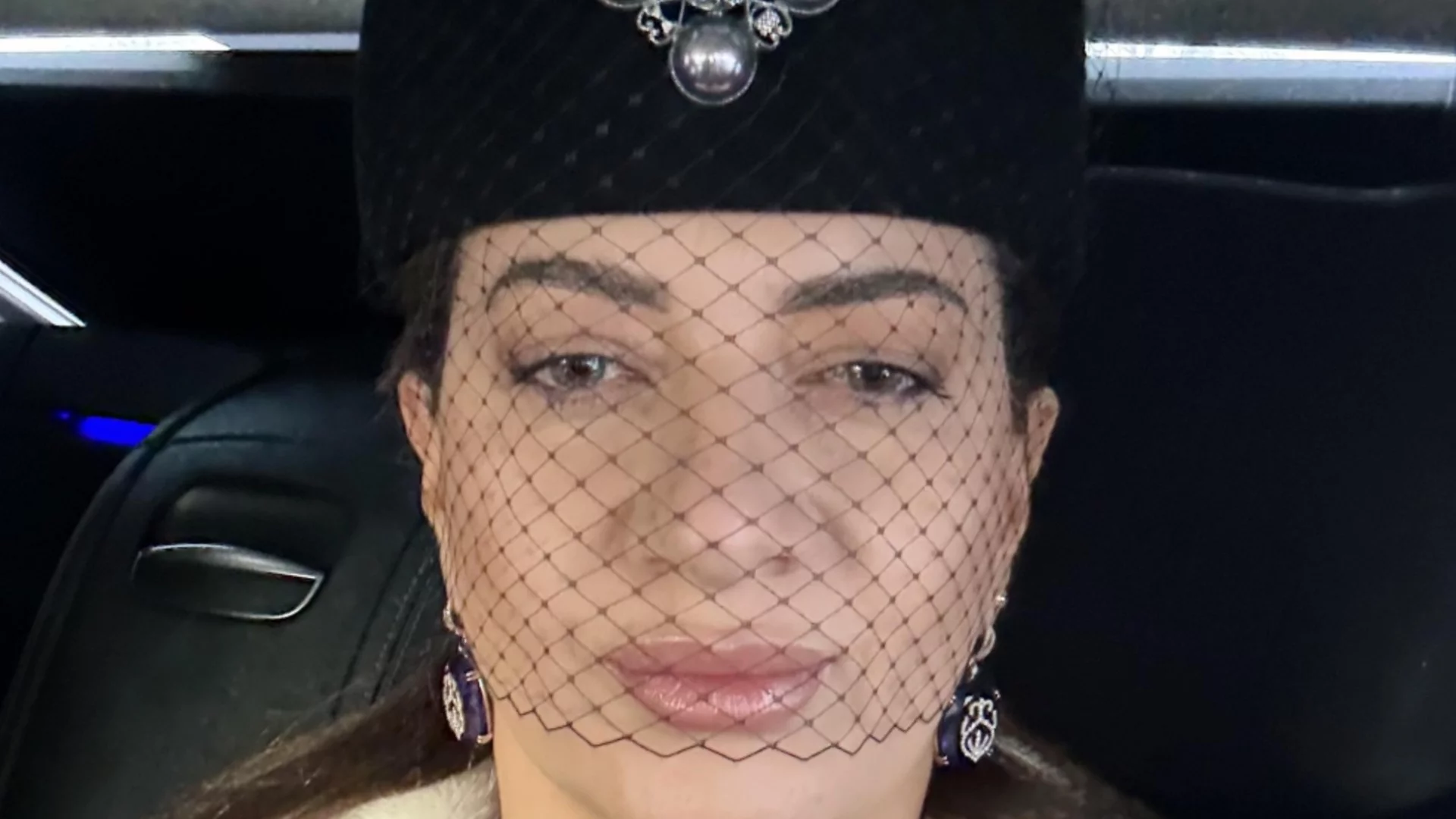 Премиерска съпруга се изнесе от резиденцията, след разпад на брака й