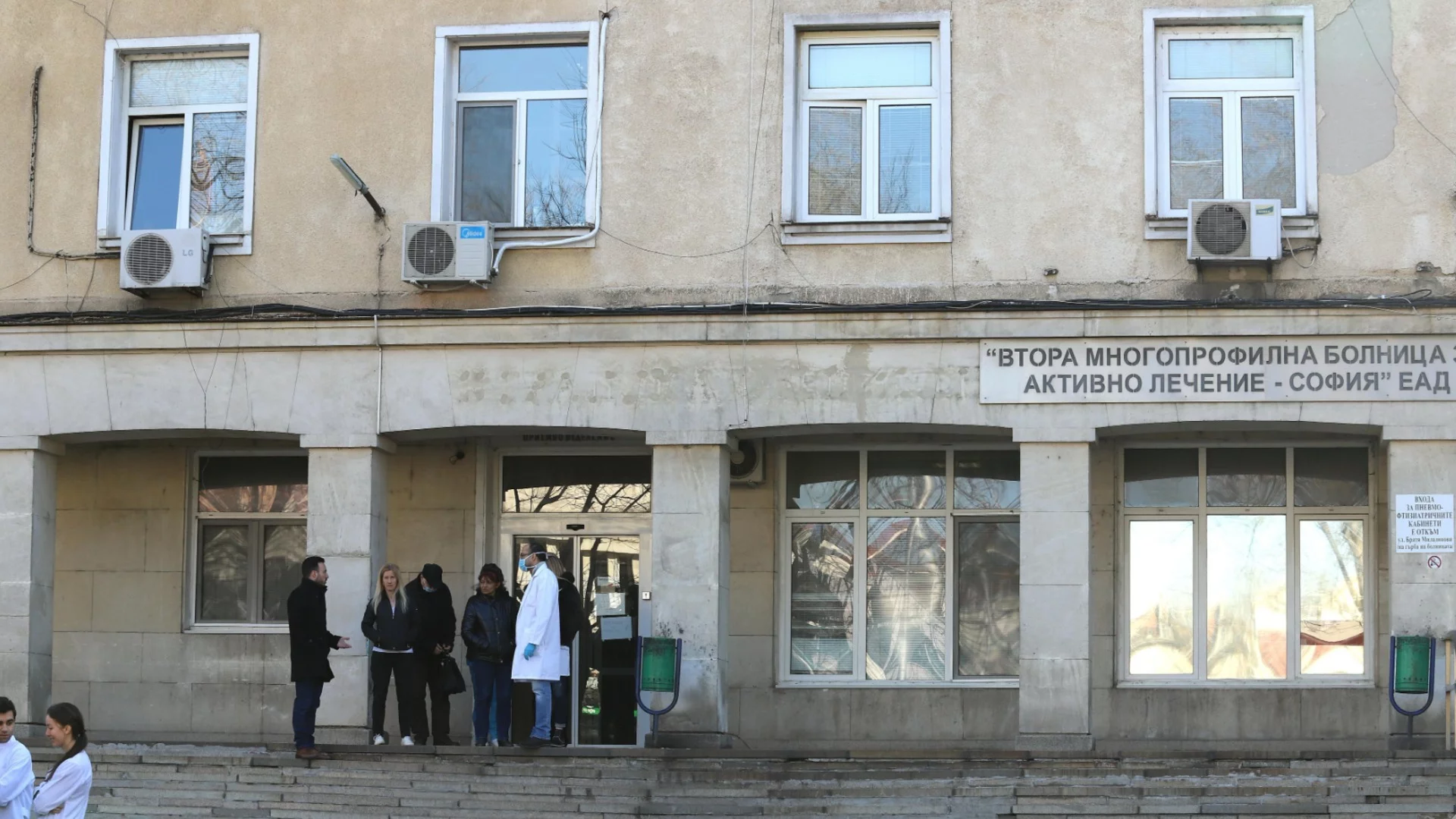 Сигнал за София: ГЕРБ има "болници-любимци, останалото - под ножа"