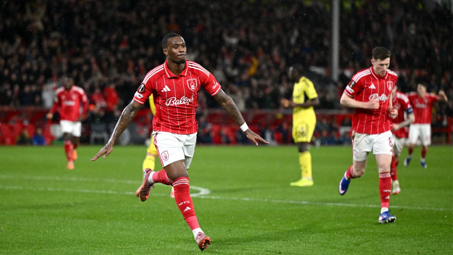 Фенербахче на косъм от обрат в Лига Европа, Кристъл Палас с победа в Лигата на конференциите (РЕЗУЛТАТИ)