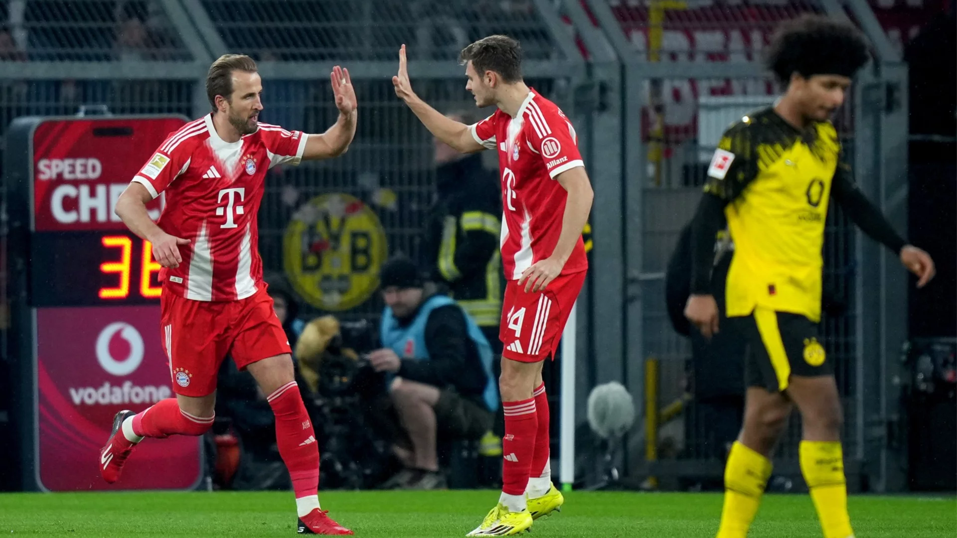 В спиращ дъха 5-голов трилър: Байерн показа на Борусия кой е №1 в Германия!