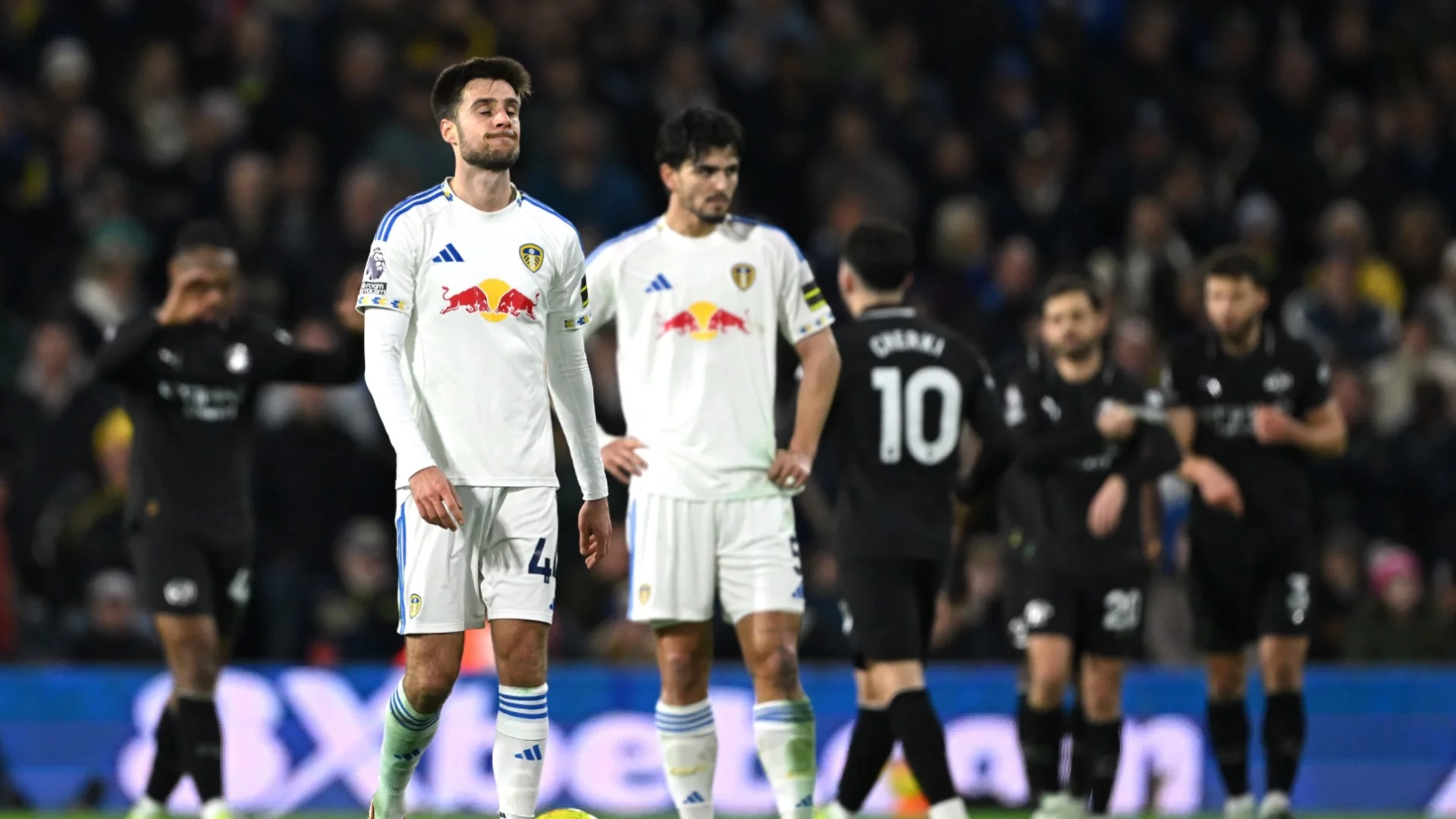 Достоен Лийдс и Илия Груев не успяха да спънат Сити в борбата за титлата