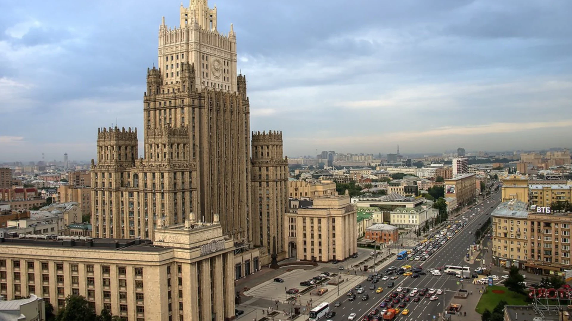 Срещу Украйна-може, срещу Иран-не. Русия осъди атаката на САЩ и Израел