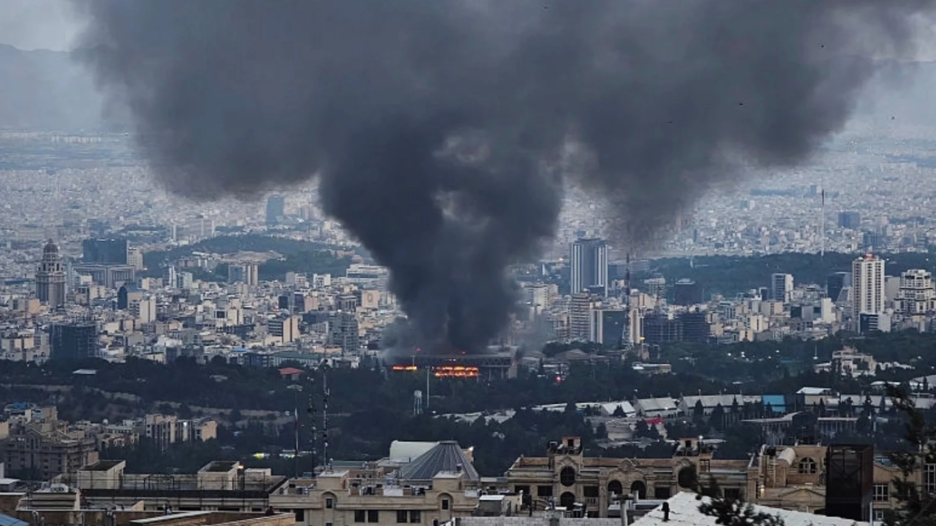 Израел превантивно удари Иран: Извънредно положение и сирени в цялата страна (ВИДЕА)