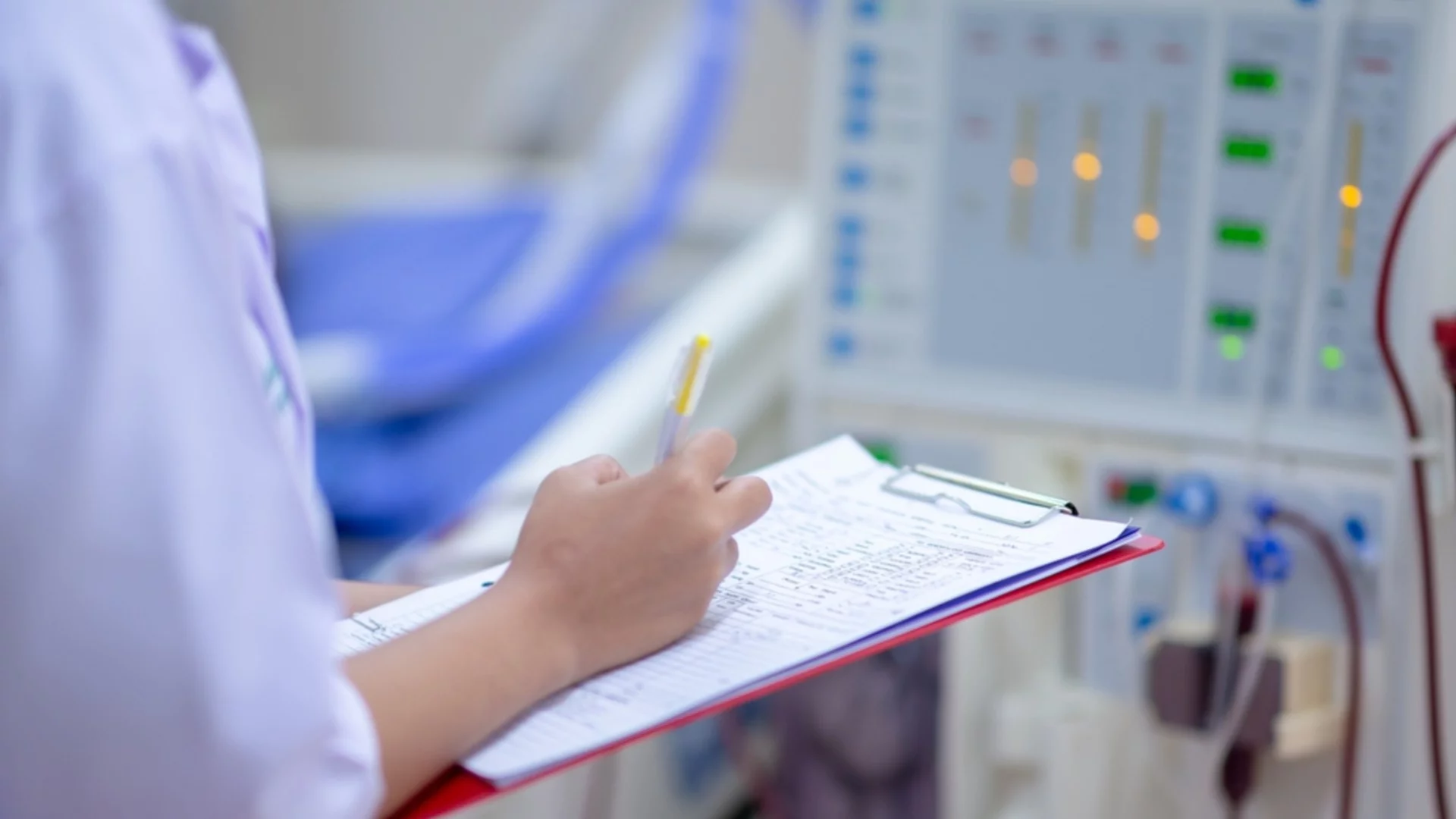 Детската хирургия в МБАЛ „Св. Анна“ – Варна спира работа