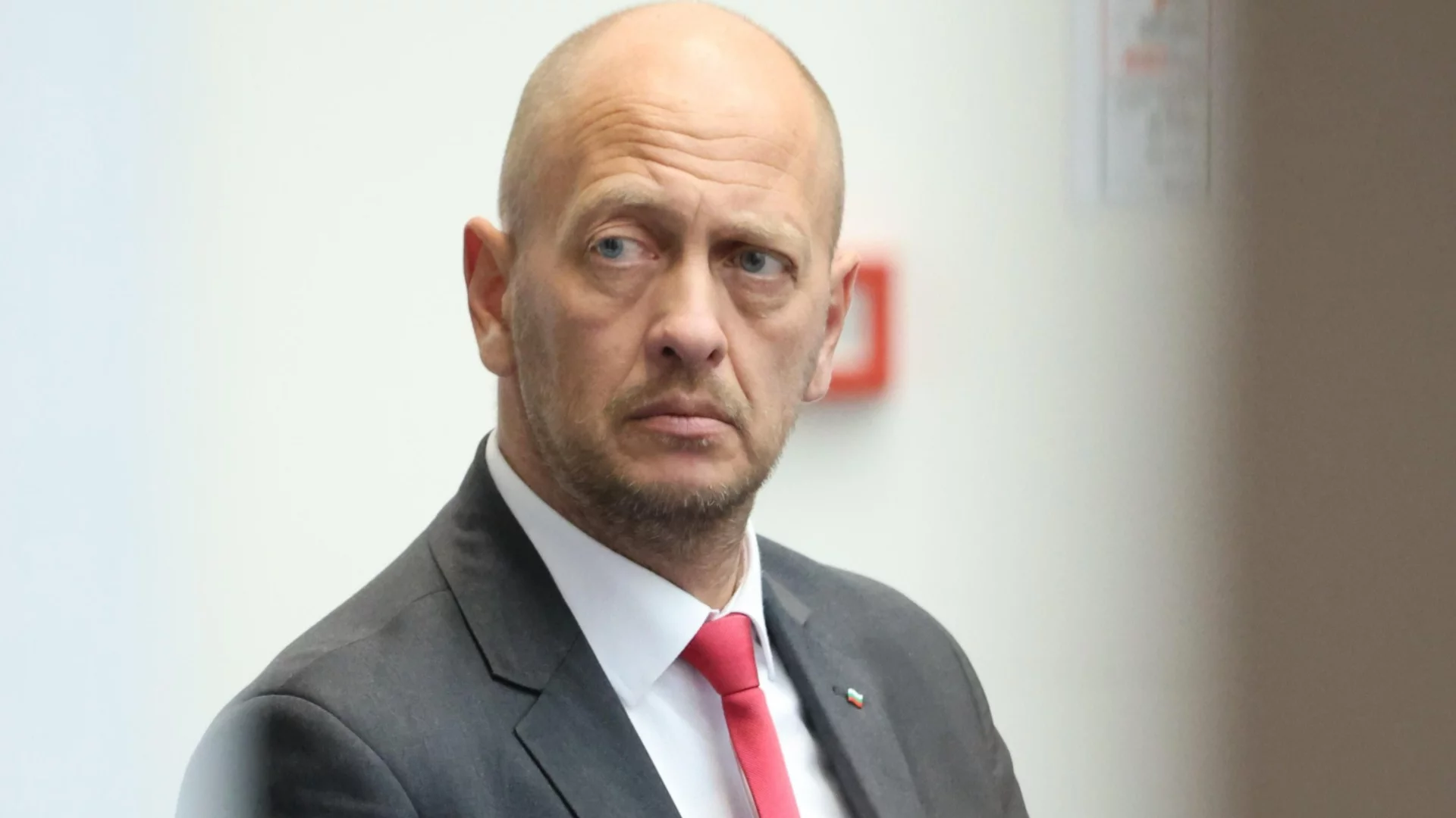 Почина депутат от "Възраждане" 