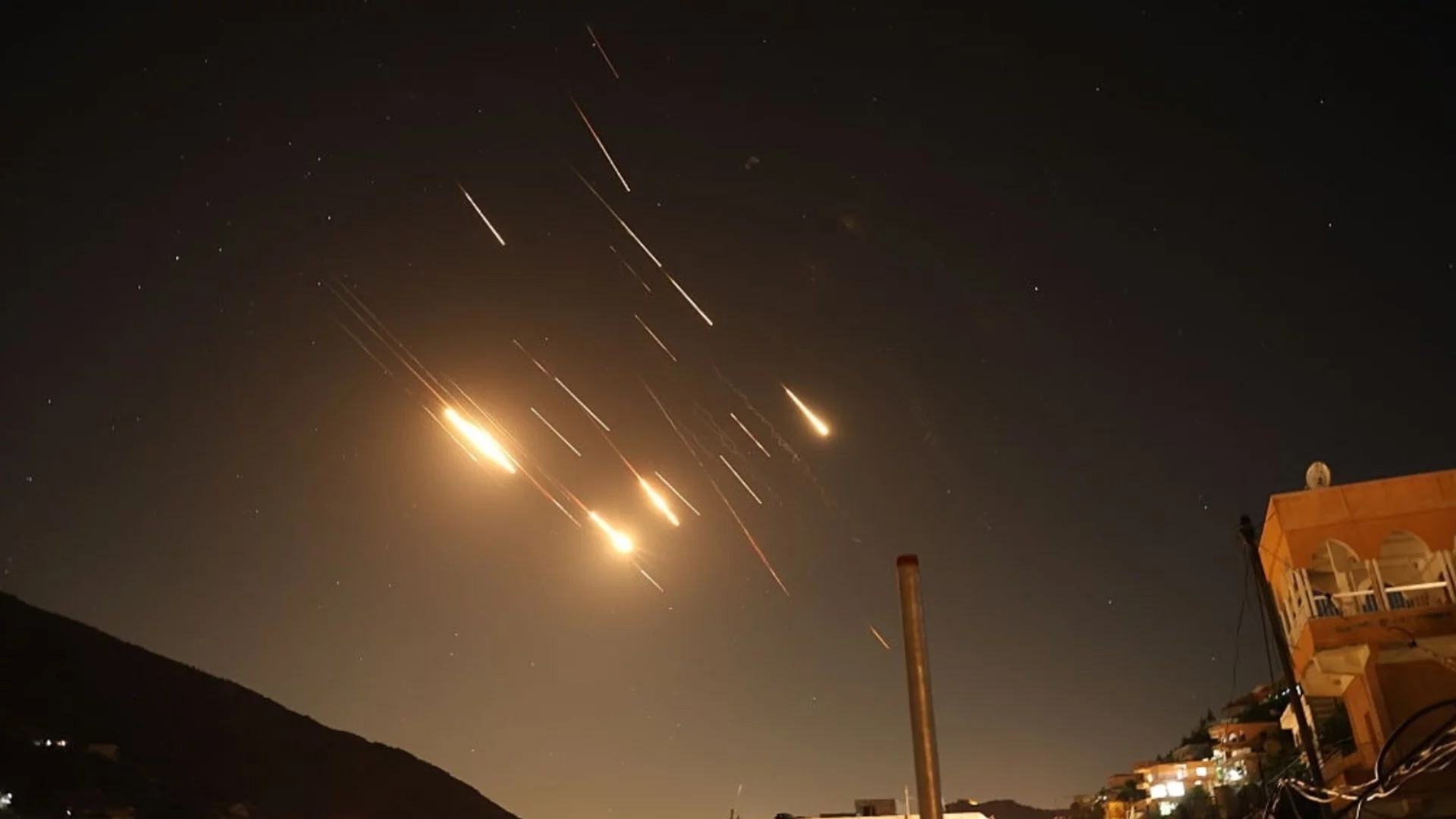 Убити висши ирански военни: Няма потвърждение за сочен за наследник на Хаменей, 14-месечната му внучка е мъртва (ВИДЕО)