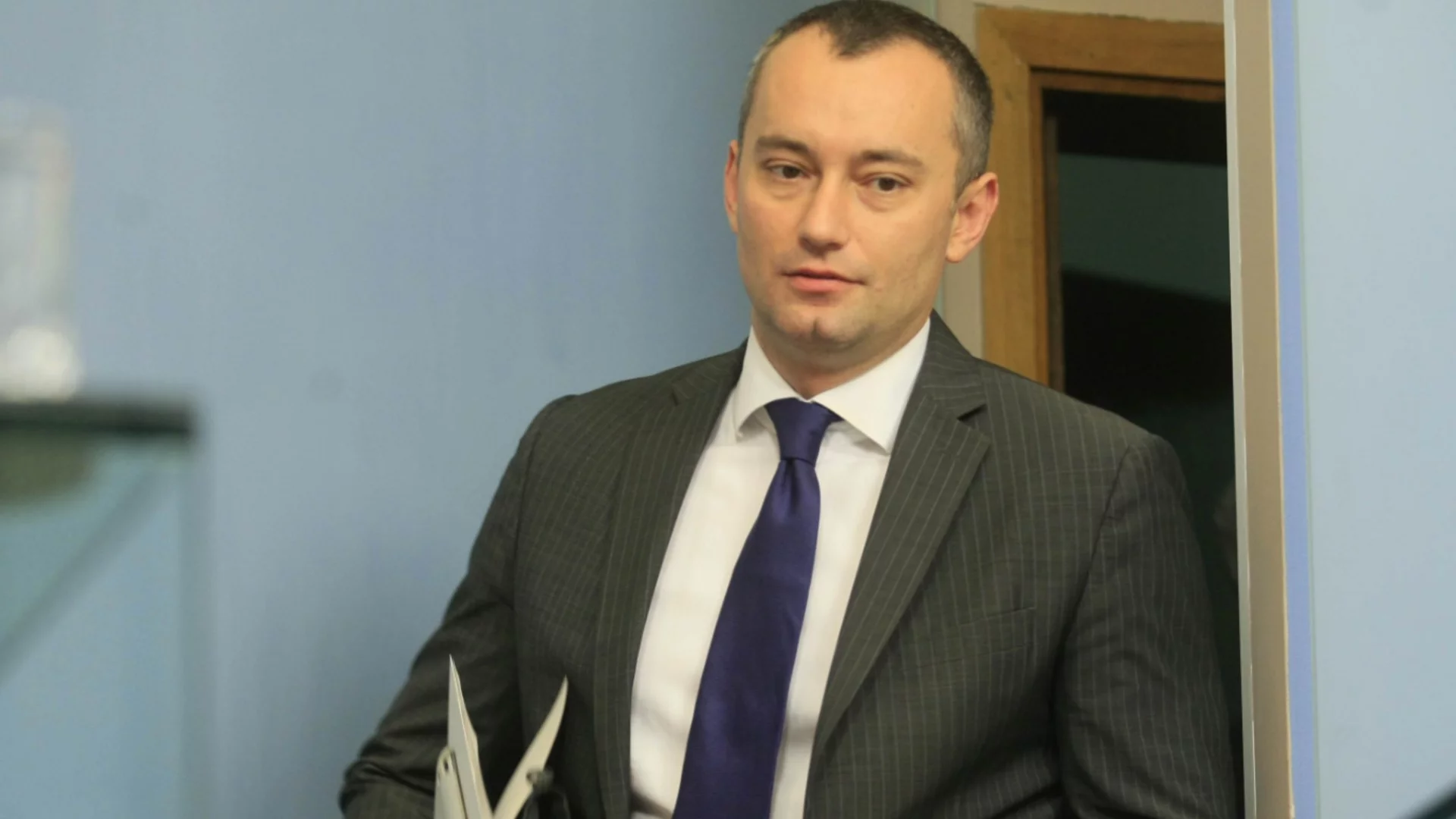 Николай Младенов обяви дали Дубай ще гони туристите от хотелите