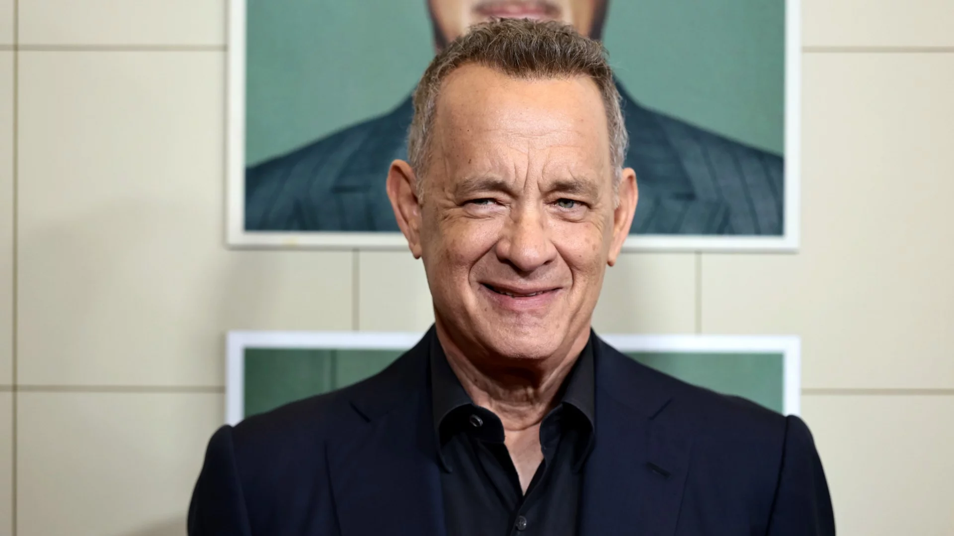 Синът на Том Ханкс блокиран на летище: Иронично повторение на филма "Терминалът" (ВИДЕО)