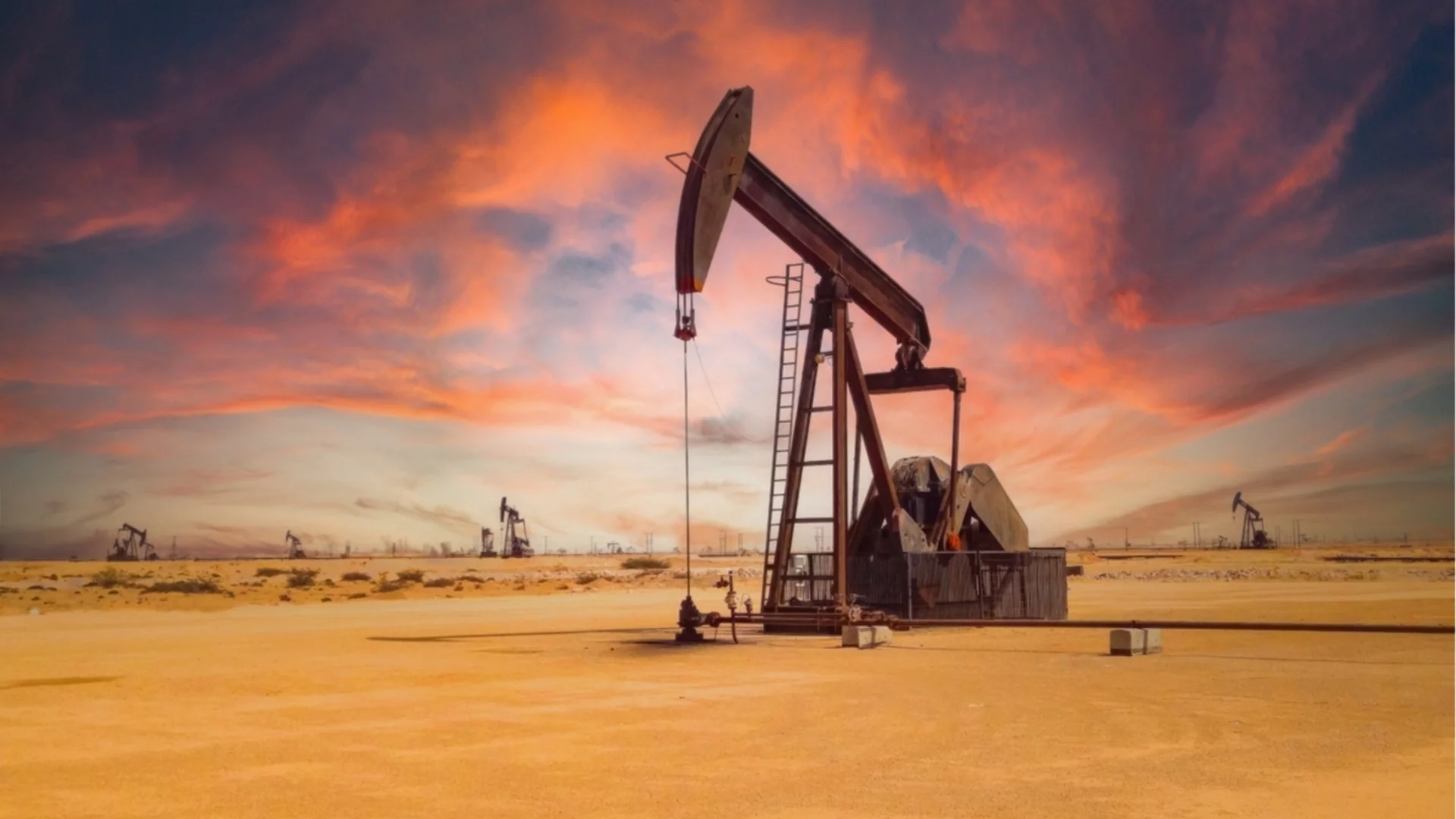 Цената на петрола: Гигантски скок след новата война в Иран