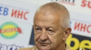 Малък бюджет, но големи сърца: Как "смърфовете" се превърнаха в институция