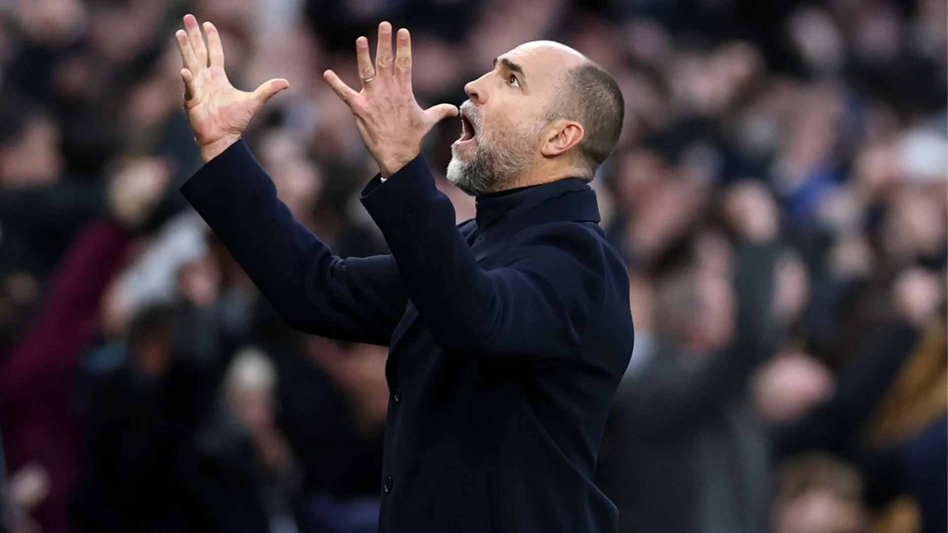 Нов мениджър скочи на съдиите в Англия