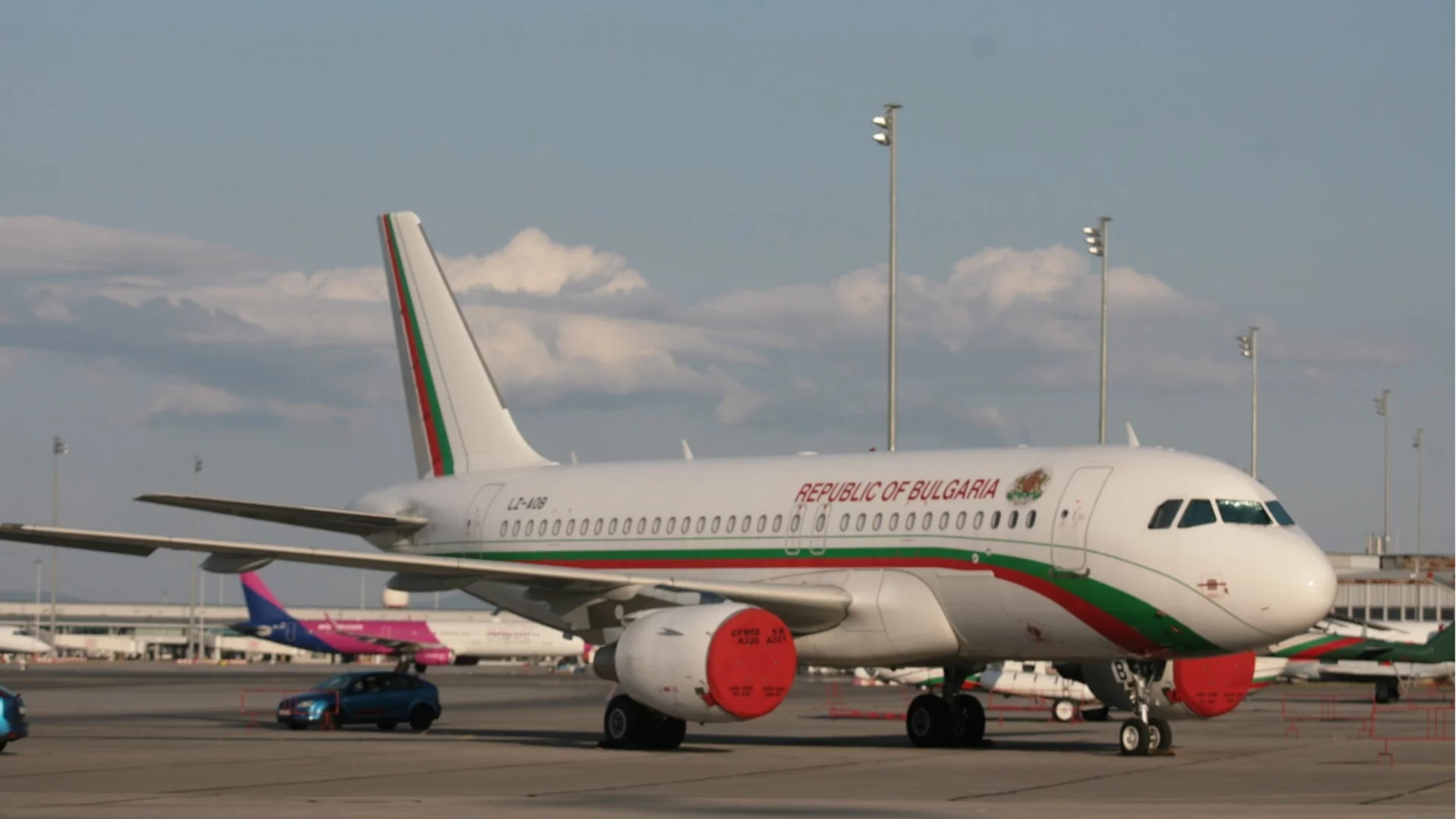 Правителството е готово да евакуира български граждани със самолети от Близкия изток