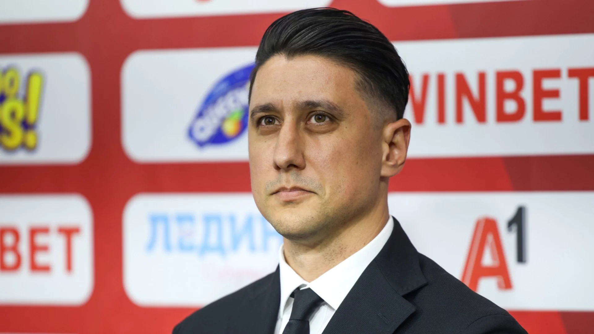 Директор в ЦСКА: „За съжаление Велинов и Пенев не успяха да стъпят на новата Армия“