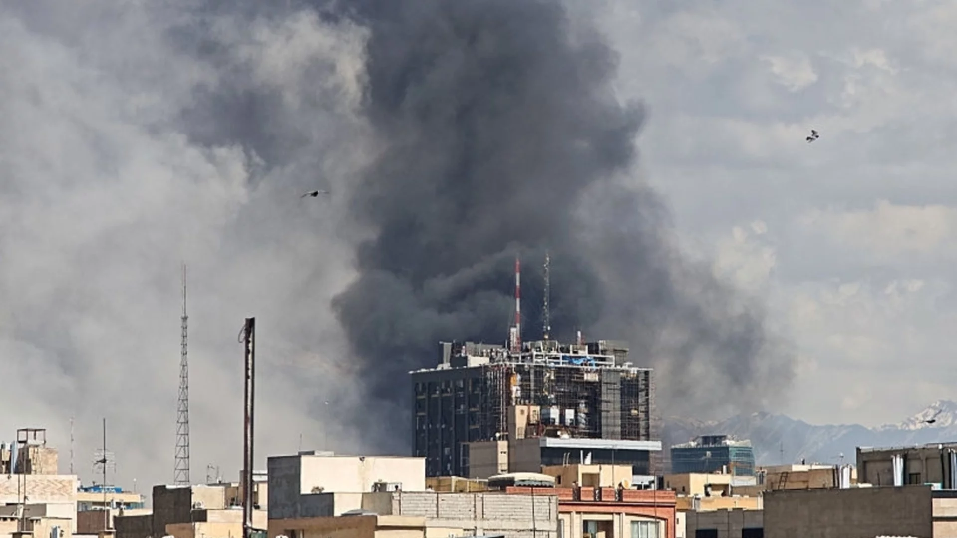 Щети по сръбското посолство в Техеран (ВИДЕО)