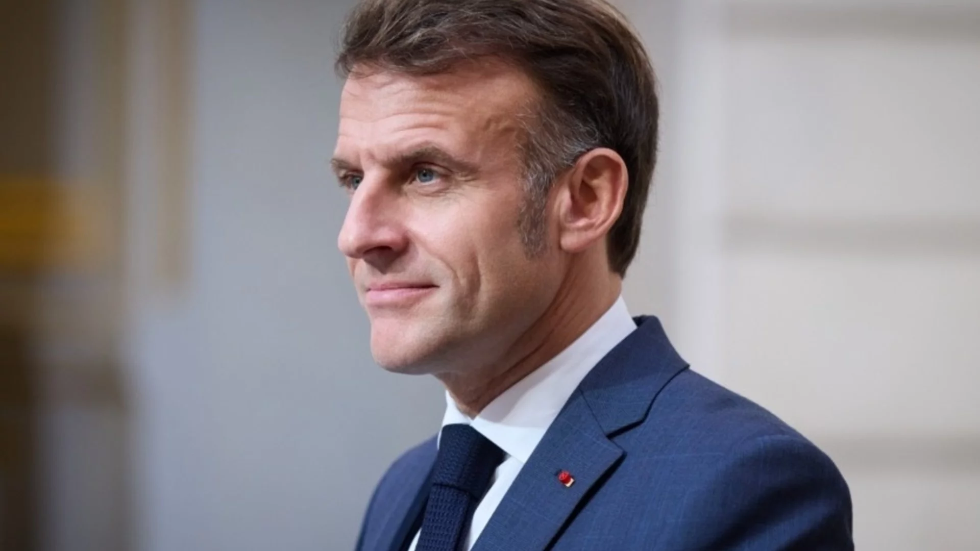 Наша съседка може да отиде под френския „ядрен чадър“