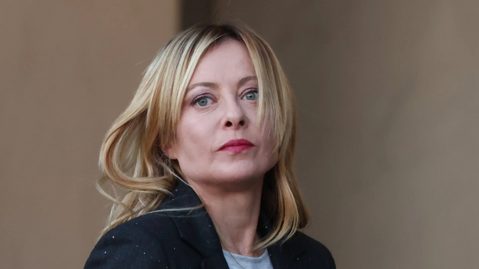 Наблюдавал войната от Дубай: Мелони е изненадана от военния си министър