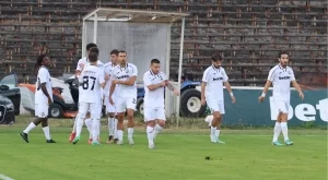 Левски с проблеми в халфовата линия, решава ги с играч на Славия