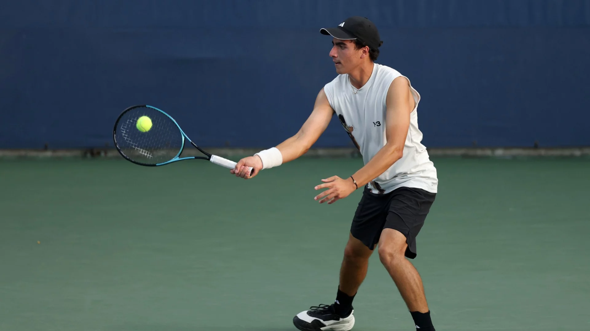 Атака с дрон доведе до евакуация и прекъсване на турнир в ОАЕ, в който участва и Иван Иванов (ВИДЕО)