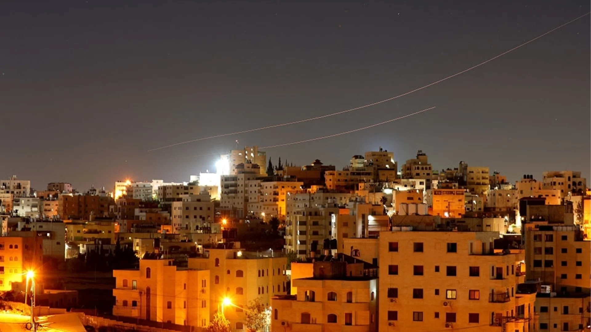 НА ЖИВО: Стотици са жертвите на войната в Иран