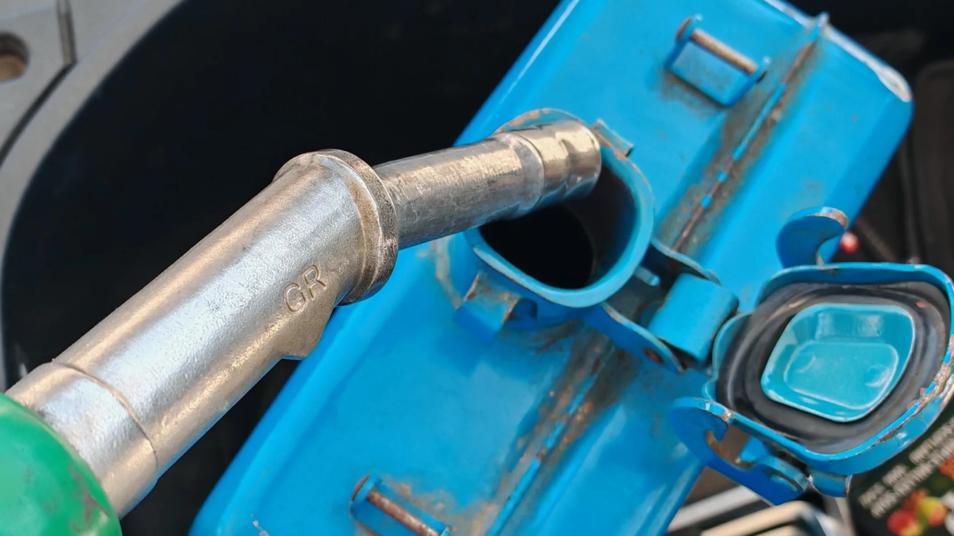 Експерт: Горивата в България може да поскъпнат заради кризата в Близкия изток