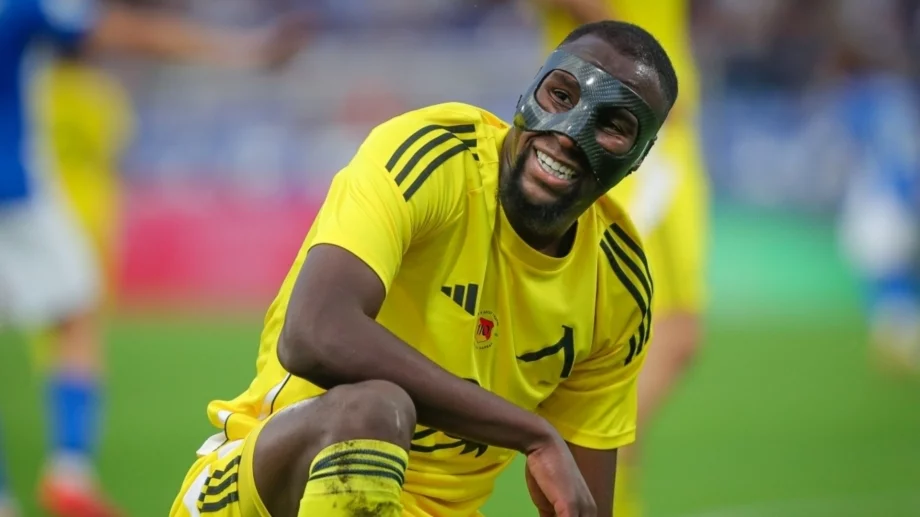 Истина ли е? Сангаре получил тежката контузия по много нелеп начин 