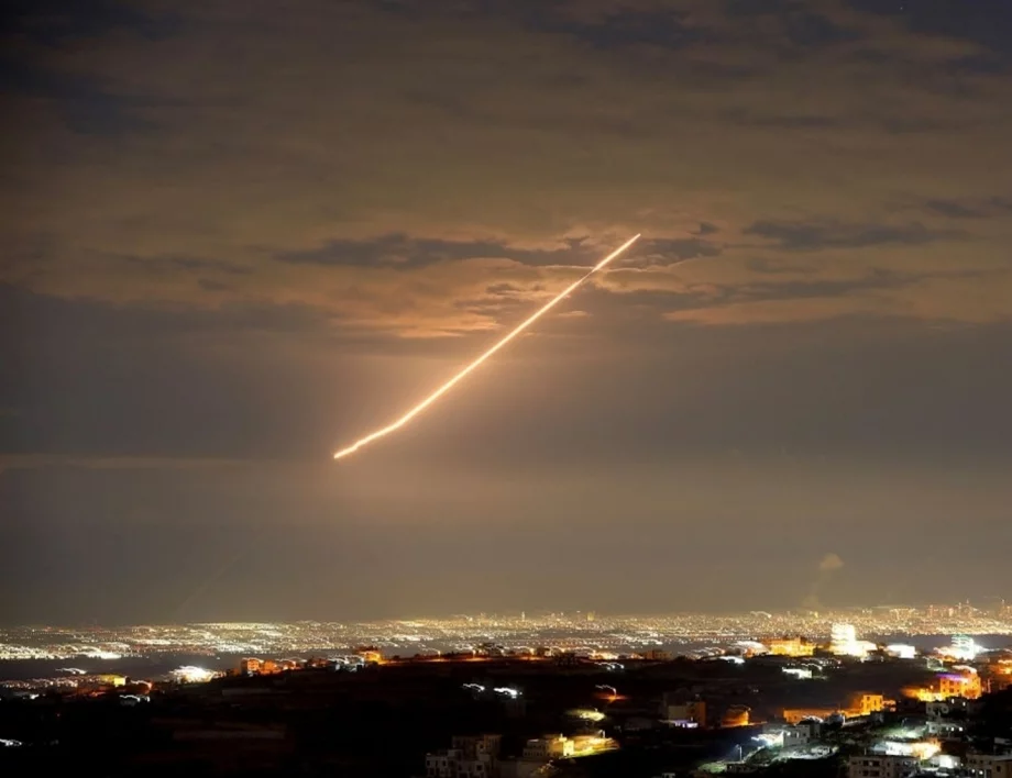 НА ЖИВО: Тръмп твърди, че всички цели в Иран са унищожени