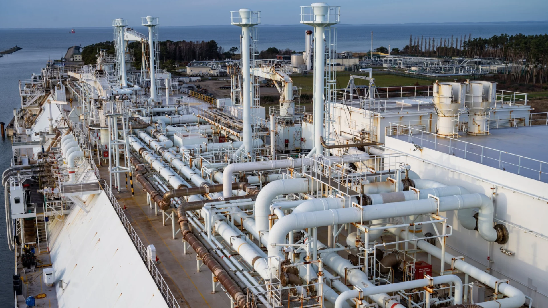 Цената на газа в Европа лети нагоре, тази на петрола пълзи - също нагоре