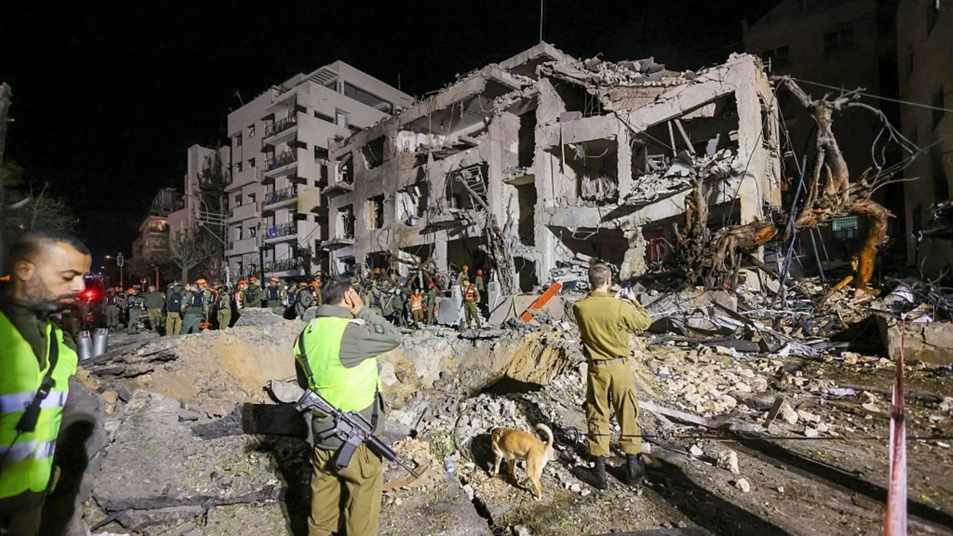 Няма да приключи за седмица: Израел и САЩ държат ключа за войната в Иран