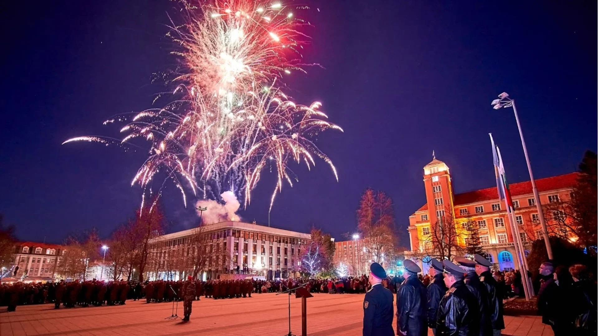 Плевен с тържествена заря – проверка за Трети март (СНИМКИ)