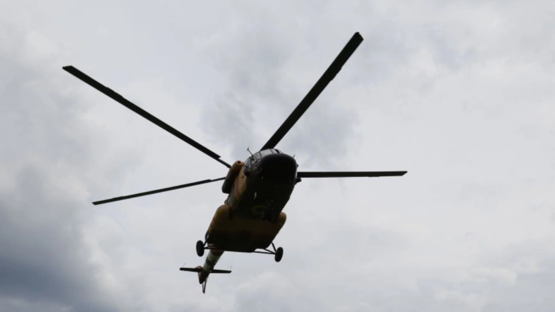 Данни, че Русия свали свой военен хеликоптер при атака с дронове срещу летище Милерово (ВИДЕО)