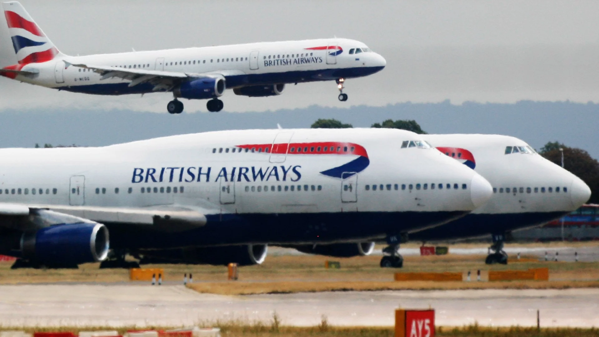 Стана ясно как Великобритания ще изтегли своите от Близкия изток