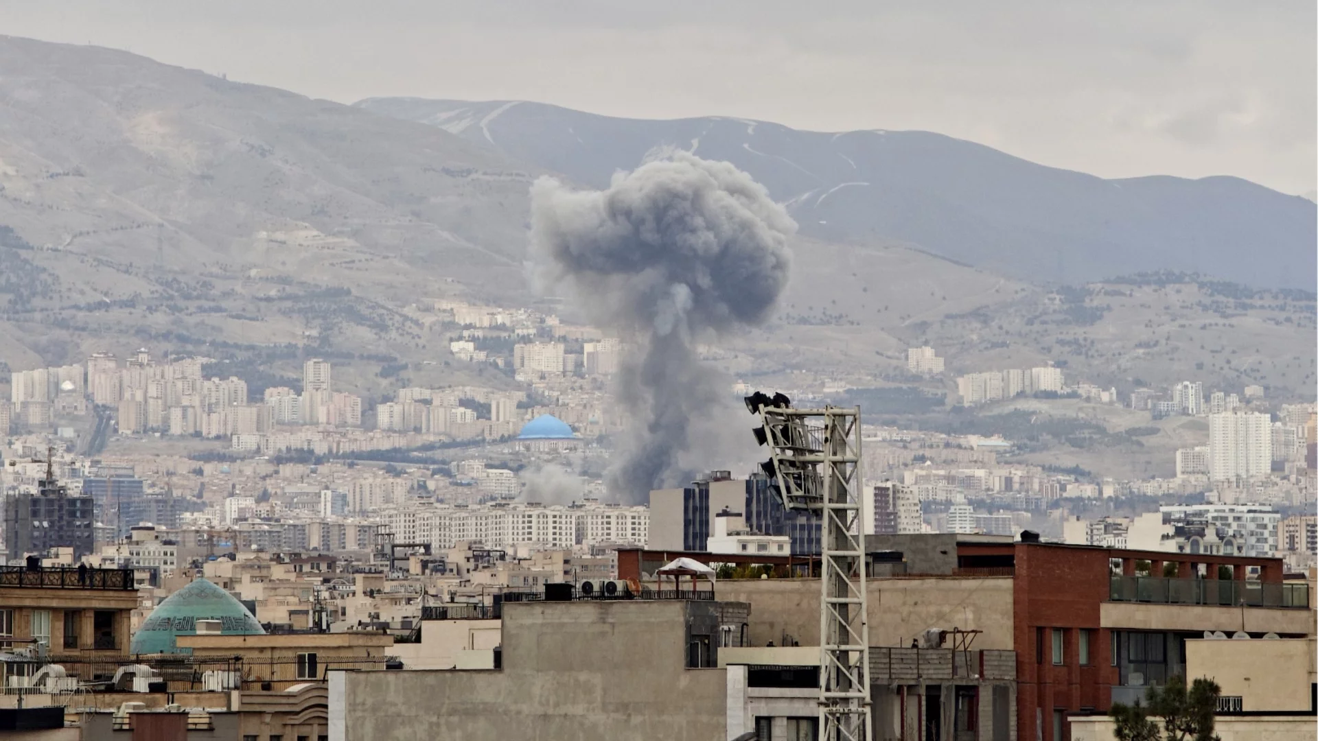 "Ситуацията е мъглява и неясна": Журналист с прогноза какво ще се случи в Иран