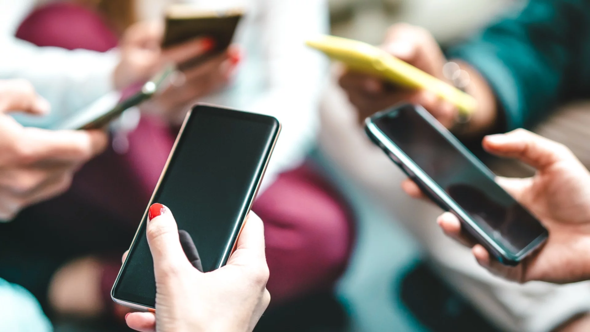 Нов сезон, нов телефон, нови истории